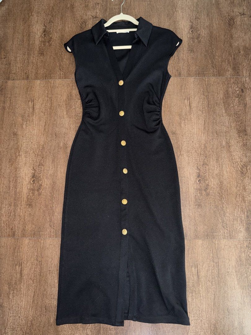 Zara Black Midi Dress Size S (Category: Dresses) located in Antipolo. Submitted by sugarpop.mnl (Listing ID 1470311267, Image 2). Description: - Brand: Zara - Size: EUR/USA S - Color: Black - Style: Collared V-neck midi dress with textured gold-tone front buttons - Fit: Flattering gathered ruching at the sides - Material: Textured fabric with slight stretch.