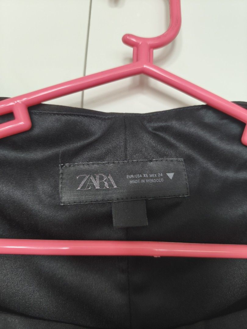 Zara Black Peplum Top (Category: Sleeveless) located in Manila. Submitted by smilefashion08 (Listing ID 1470158839, Image 3). Description: Original Zara.