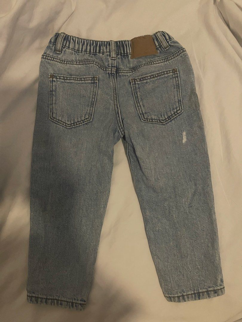 Zara Denim Pants Size 2 Years Old (Category: Babies & Kids Fashion) located in Mandaluyong City. Submitted by drpshop (Listing ID 1470200508, Image 2). Description: Mint condition,minimal signs of use. RFS- Outgrown. Fits 1-2 years old. First to pay basis.