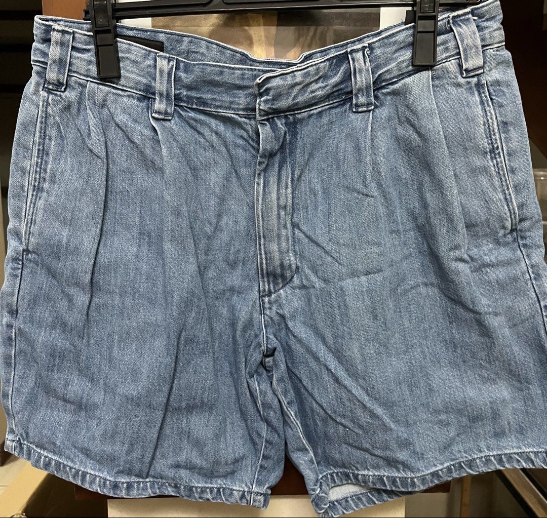 Zara denim shorts (Category: Shorts) located in Bacoor. Submitted by ayit. (Listing ID 1470268266, Image 1). Description: Orig personal sf inc Small-med - Brand: Zara - Type: Denim Shorts - Size: Medium (EU 38 / UK 10 / US 26) - Color: Light blue wash - Features: Front pleats, belt loops, dual back welt pockets - Condition: Excellent pre-loved condition - Style: Casual, versatile for daily wear or weekend lakads.
