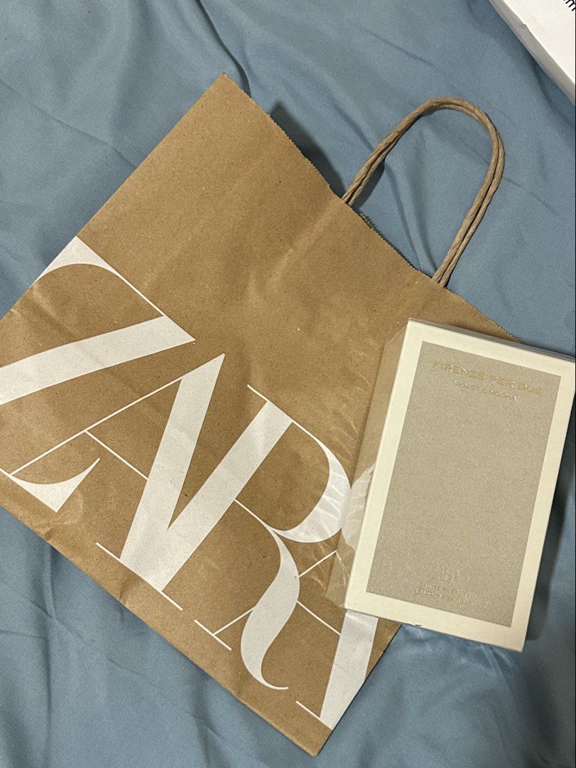Zara Firenze Per Due (Violet & Mocha) 100ml Parfum (Category: Fragrance & Deodorants) located in Manila. Submitted by ortiz_angel (Listing ID 1470346463, Image 2). Description: Selling Zara Firenze Per Due (Violet & Mocha) 100ml Parfum from “The Art of Becoming” collection created in collaboration with Jo Malone CBE. Sprayed 2 times to test scent / ~99% full • Scent Profile: Powdery Violet, Smooth Mocha, Creamy Sandalwood & Skin Musk (Very cozy, 