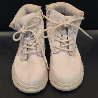 (Category: ) located in . Submitted by preloved.reloved (Listing ID 1470293451, Image 1). Description: .