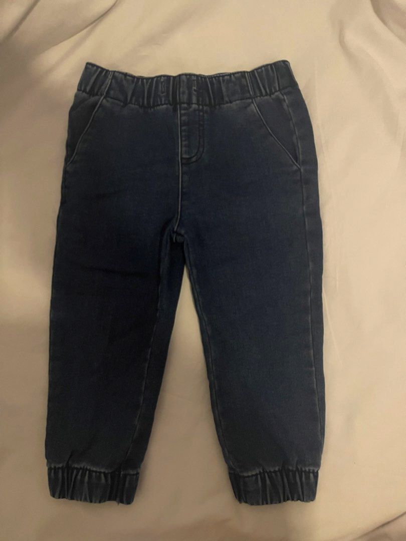 Zara Kids Dark Denim Pants (Category: Babies & Kids Fashion) located in Mandaluyong City. Submitted by drpshop (Listing ID 1470200941, Image 1). Description: Mint condition, missing string only. Fits 1-2 year old garterized. RFS- Outgrown. First to pay basis!.