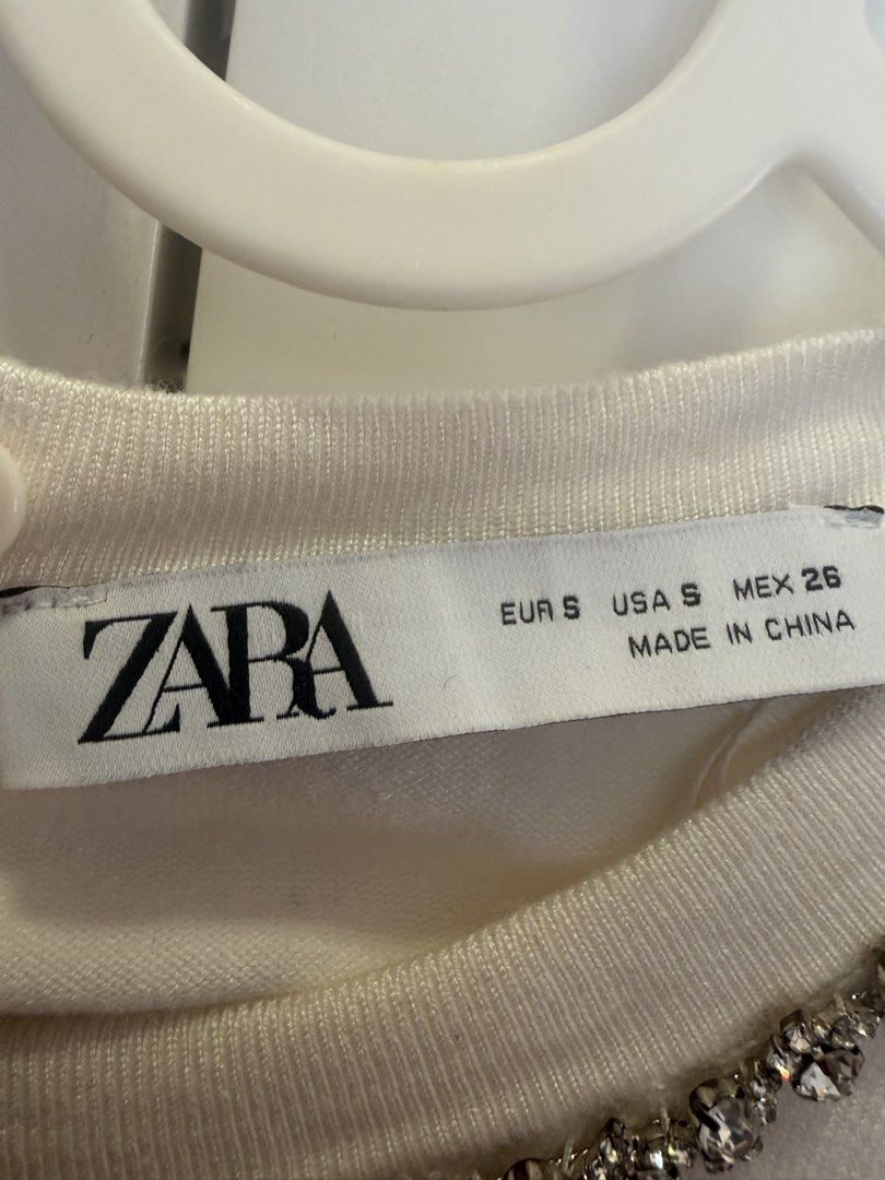 Zara knit top (Category: Longsleeves) located in Quezon City. Submitted by destashingmycloset (Listing ID 1470208633, Image 2). Description: .