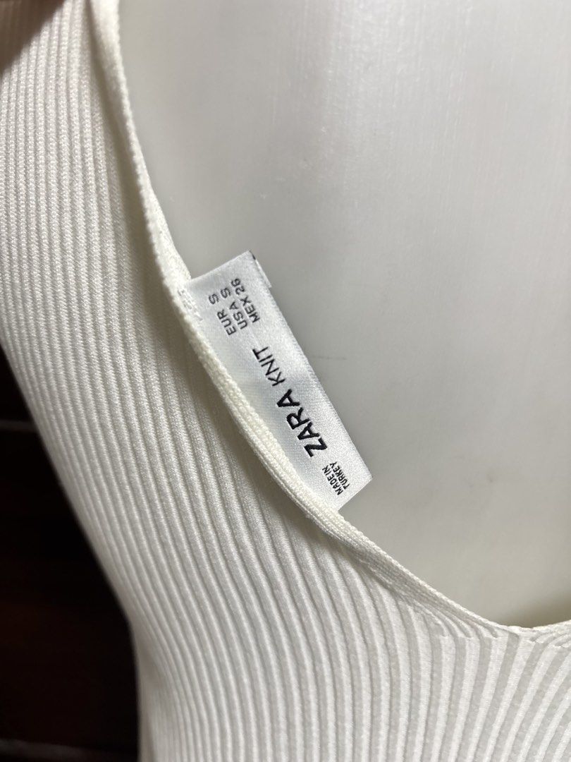 Zara Knit White Ribbed Bodysuit (Category: Sleeveless) located in Caloocan City. Submitted by shibowhii (Listing ID 1470233951, Image 3). Description: .