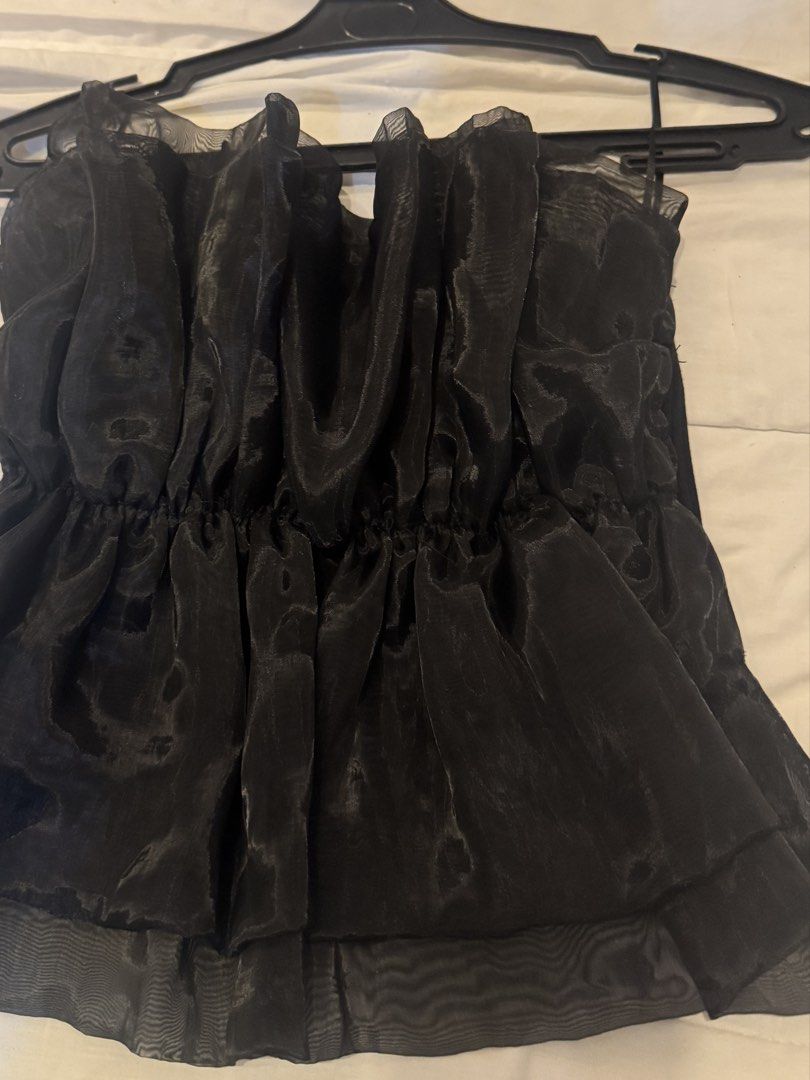 ZARA Organza Bandeau Top (Category: Others Tops) located in Angeles City. Submitted by shewhosells_ (Listing ID 1470282079, Image 3). Description: Wore it once. .
