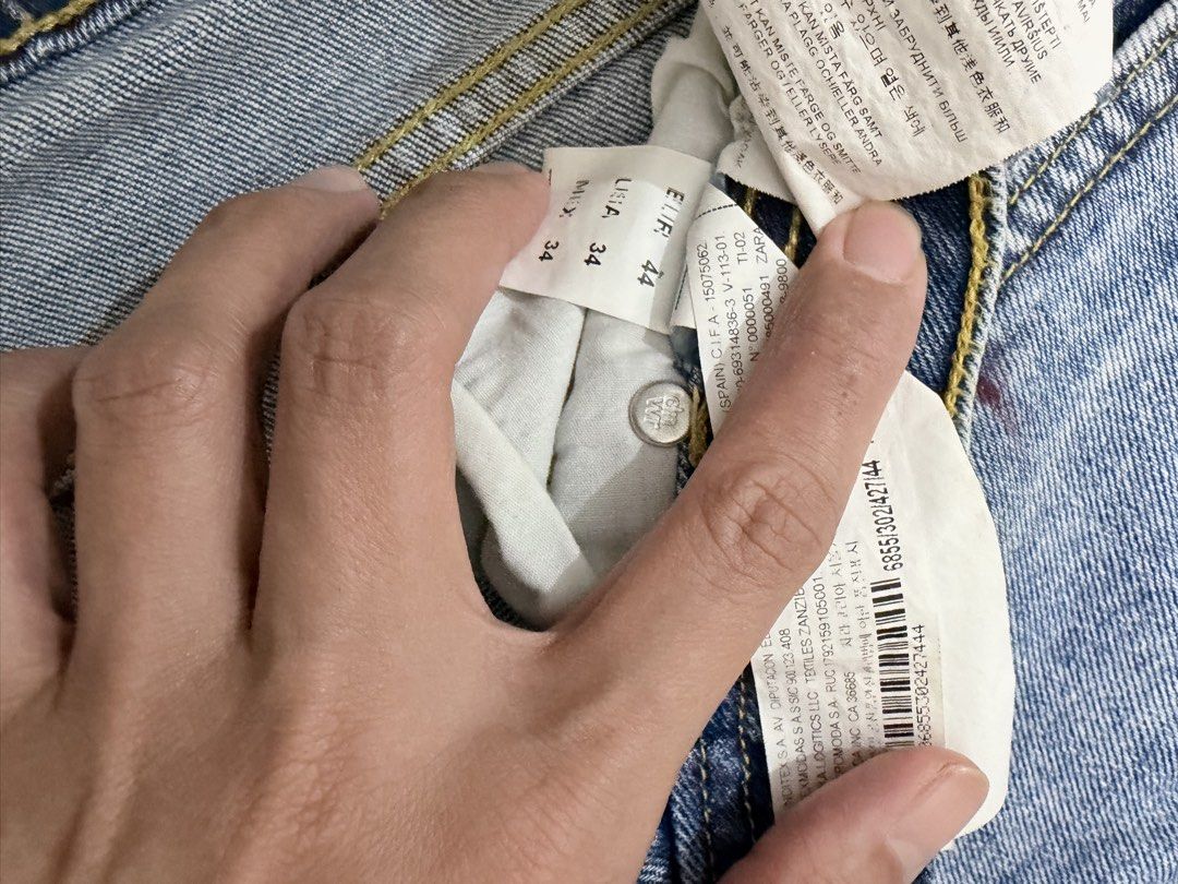 Zara Pants for Men (Category: Jeans) located in Pasig City. Submitted by queensuite (Listing ID 1470202615, Image 3). Description: .