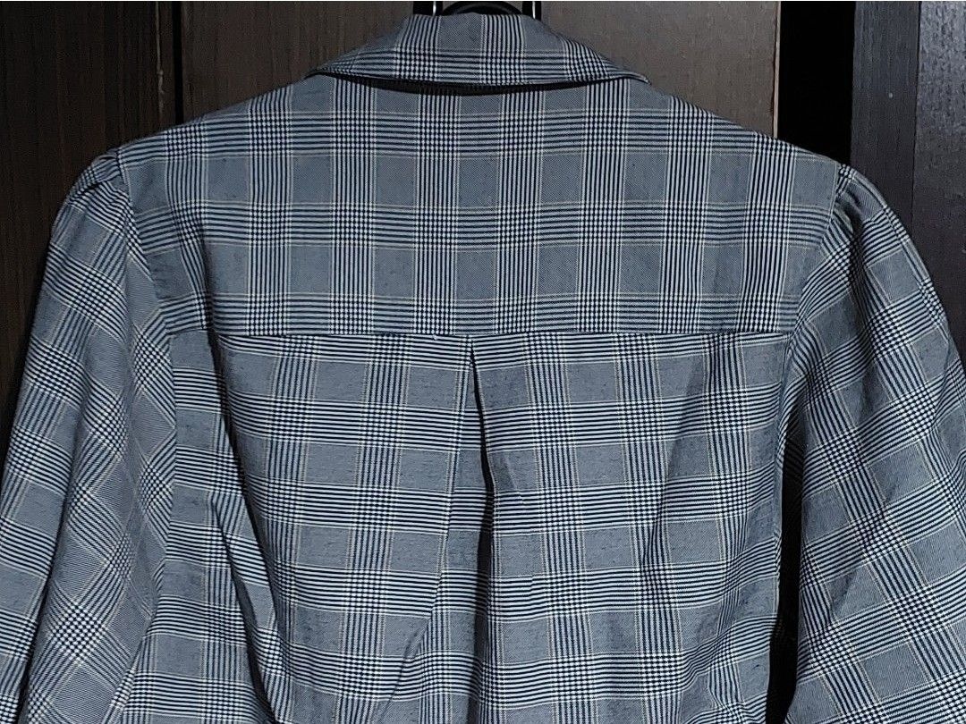Zara plaid puff sleeves (Category: Longsleeves) located in Caloocan City. Submitted by jensapparel (Listing ID 1470167590, Image 3). Description: no issue, flaws good condition.