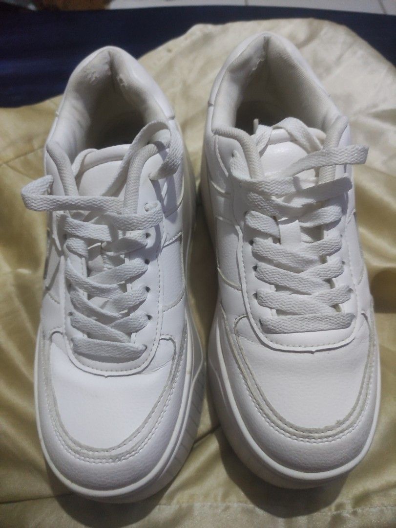 Zara platform sneakers (Category: Sneakers) located in Paranaque City. Submitted by cerisWorld (Listing ID 1470253824, Image 1). Description: Zara platfrom sneakers size 37 good condition, just needs cleaning slight sign of usage as seen on the photos but all in all really good condition. only used few times. RFS: decluttering.