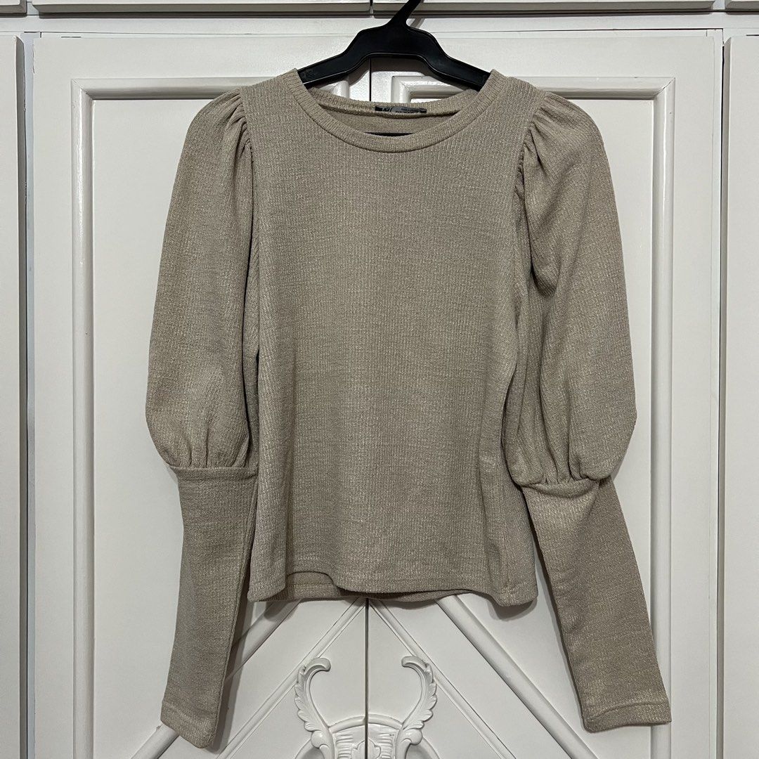 Zara Puff Sleeve Knitted Top (Category: Longsleeves) located in Las Pinas. Submitted by bangtanbey (Listing ID 1470240043, Image 1). Description: AUTHENTIC ZARA (bought at MOA) Used once, no issues Size on tag: Small.