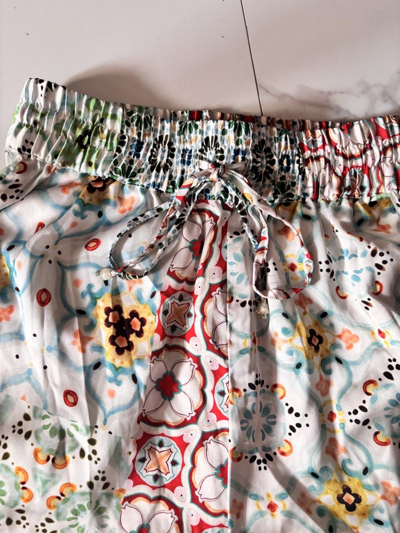Zara Shorts (Category: Shorts) located in Manila. Submitted by minieiv._ (Listing ID 1470213111, Image 2). Description: * Pre-loved * Slightly used, 8/10 * Fabric is satin-like * With right and left pocket, garterized * RFS: Decluttering * Meetup: Puregold San Mateo, Ampid Mercury.