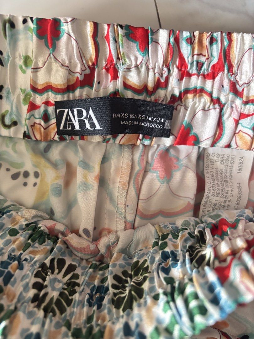 Zara Shorts (Category: Shorts) located in Manila. Submitted by minieiv._ (Listing ID 1470213111, Image 3). Description: * Pre-loved * Slightly used, 8/10 * Fabric is satin-like * With right and left pocket, garterized * RFS: Decluttering * Meetup: Puregold San Mateo, Ampid Mercury.