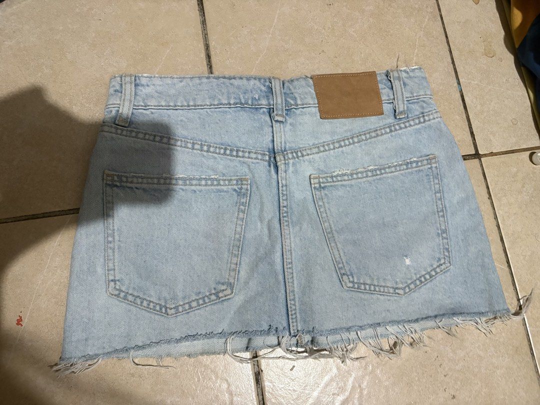 Zara skirt jean (Category: Skirts) located in Manila. Submitted by ysabelle._827 (Listing ID 1470185289, Image 2). Description: dm for ww!.