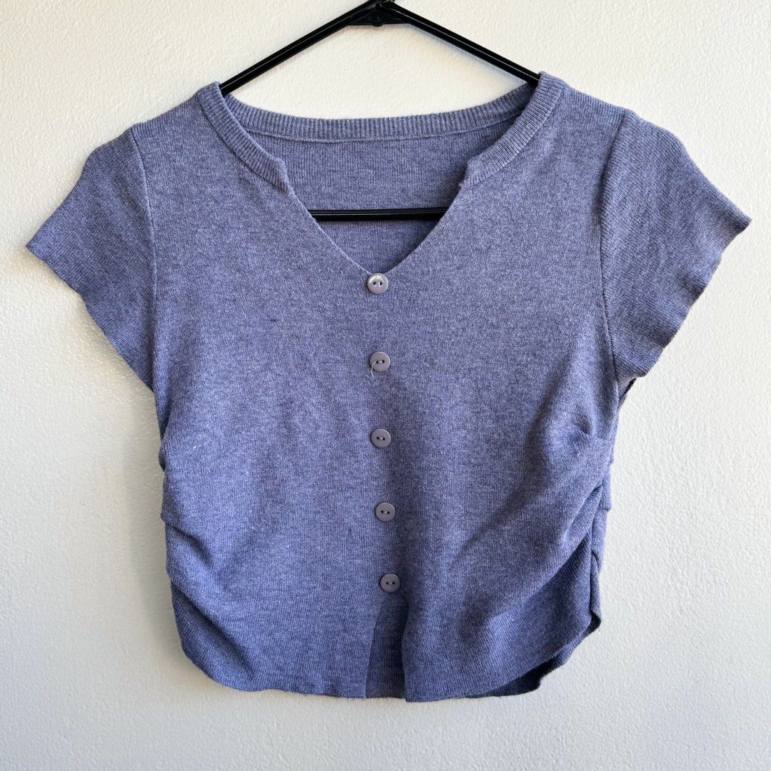 PRELOVED women's tops & blouses (Category: Blouses) located in San Fernando. Submitted by jellys_preloved (Listing ID 1470430342, Image 2). Description: PLEASE READ | PRELOVED but NOT abused tops FROM ₱50 & nothing over P300! • Fits XS - semi Medium (Sh 15' ; Bu 28-32' ; Wa 28') • Brands: Zara, H&M, Uniqlo, Cotton on, Old Navy, etc. • No major flaws or issues, like new condition • Some with minimal flaws, unnoticeable and completely wearable 📍Pa