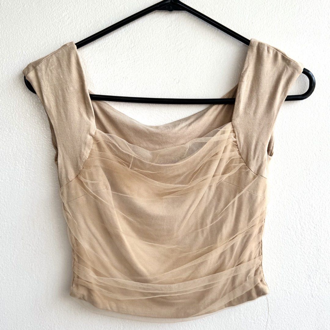 PRELOVED women's tops & blouses (Category: Blouses) located in San Fernando. Submitted by jellys_preloved (Listing ID 1470430342, Image 1). Description: PLEASE READ | PRELOVED but NOT abused tops FROM ₱50 & nothing over P300! • Fits XS - semi Medium (Sh 15' ; Bu 28-32' ; Wa 28') • Brands: Zara, H&M, Uniqlo, Cotton on, Old Navy, etc. • No major flaws or issues, like new condition • Some with minimal flaws, unnoticeable and completely wearable 📍Pa