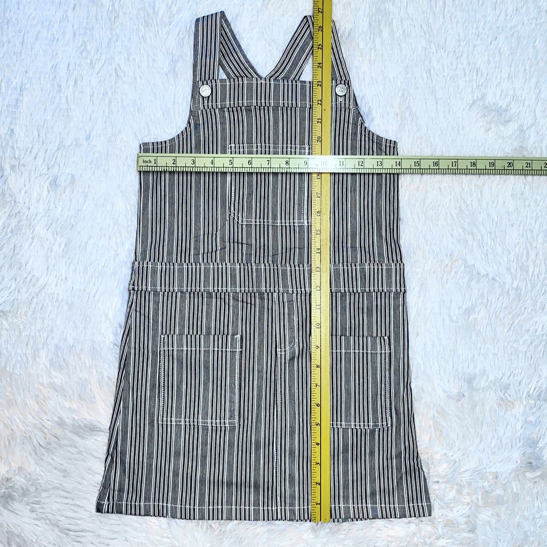 10 Years Old Bonpoint Jumper Black White (Category: Babies & Kids Fashion) located in Bulacan. Submitted by jexmd (Listing ID 1470434238, Image 3). Description: .