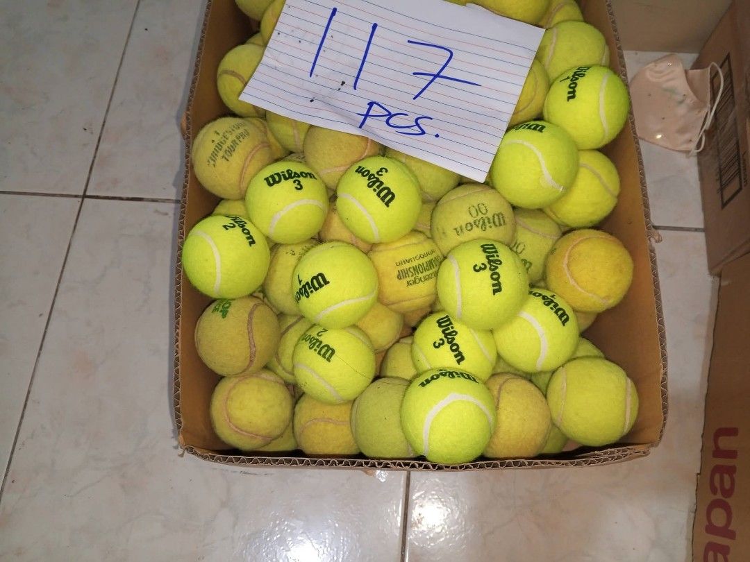 117pcs assorted tennis balls (Category: Other Sports Equipment and Supplies) located in Balagtas. Submitted by pitsgarments (Listing ID 1470439395, Image 2). Description: Discoloration po yung iba pero lahat matalbog pa.