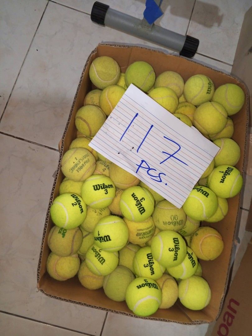 117pcs assorted tennis balls (Category: Other Sports Equipment and Supplies) located in Balagtas. Submitted by pitsgarments (Listing ID 1470439395, Image 1). Description: Discoloration po yung iba pero lahat matalbog pa.