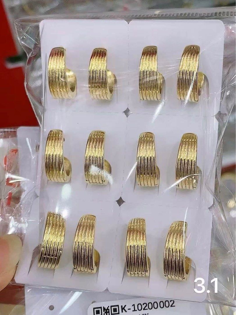 14k vermeil gold (Category: Body Jewelry) located in Manila. Submitted by jen_26 (Listing ID 1470484709, Image 2). Description: 14K COATED VERMEIL GOLD ✅Hypoallergenic ✅Not pawnable ✅Non tarnish pm lang sa gusto mgresell my gc po aq Perfecr sa walang budget sa real gold!!Pra k ng nkareal gold jan.