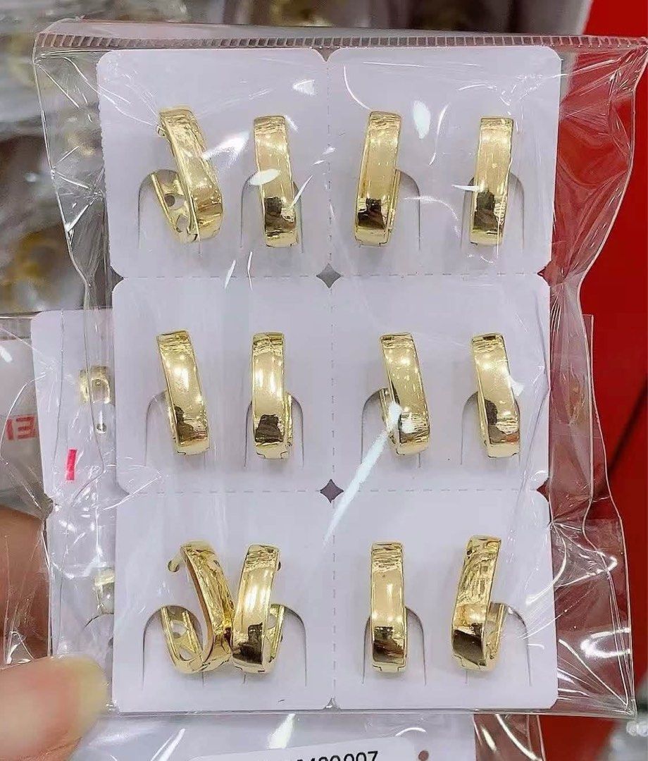 14k vermeil gold (Category: Body Jewelry) located in Manila. Submitted by jen_26 (Listing ID 1470484709, Image 3). Description: 14K COATED VERMEIL GOLD ✅Hypoallergenic ✅Not pawnable ✅Non tarnish pm lang sa gusto mgresell my gc po aq Perfecr sa walang budget sa real gold!!Pra k ng nkareal gold jan.