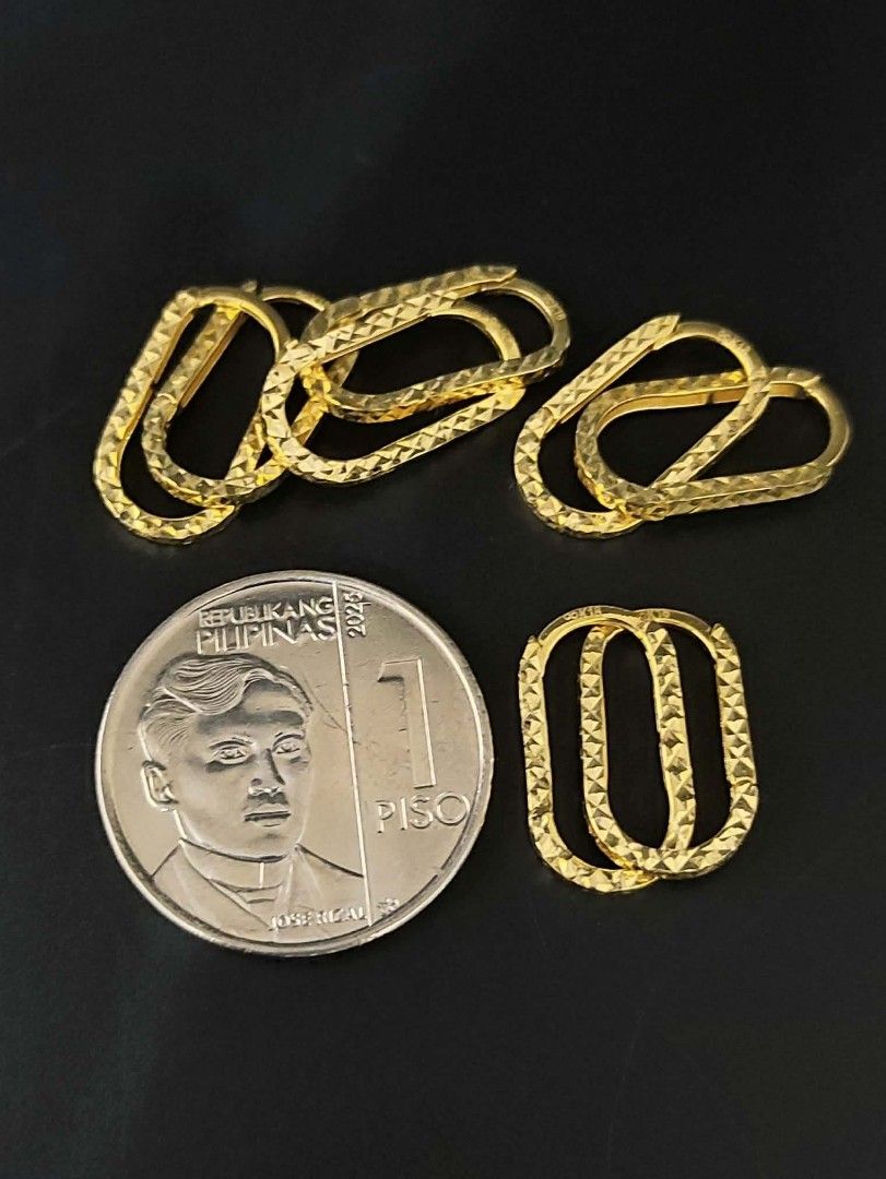 18k yg Saudi gold earrings (Category: Earrings) located in Manila. Submitted by luxesparks (Listing ID 1470450656, Image 2). Description: .