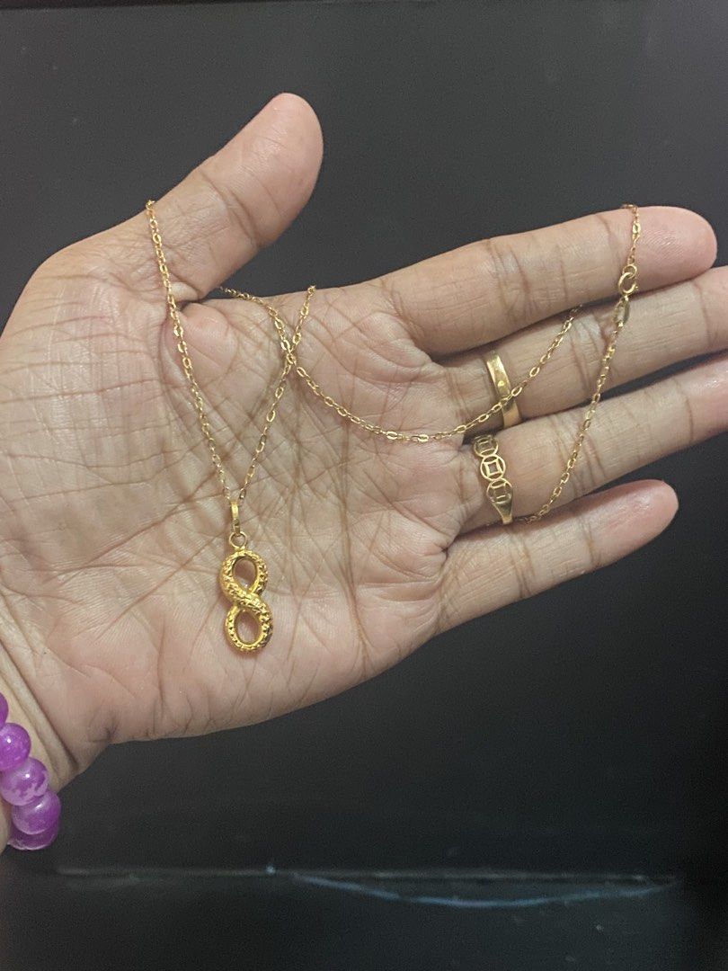 18karat real gold (Category: Luxury Accessories) located in Manila. Submitted by jen_26 (Listing ID 1470553038, Image 1). Description: LEGIT 18karat gold 6800per g subasta used but not abuse pm po for inquiries.
