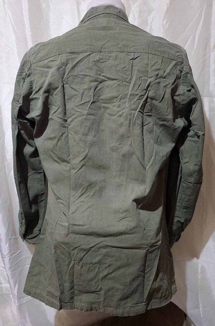 1960s poplin shirt (Category: Coats, Jackets and Outerwear) located in Baguio. Submitted by thriftrot (Listing ID 1470437362, Image 3). Description: 1960s tropical combat poplin shirt Small Sign of usage No tear, rip,hole, No major issue besides normal fading .