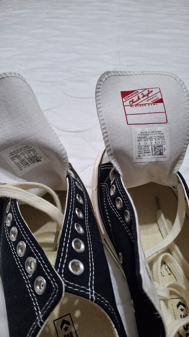 1970s Classics Black Canvas Low Top Authentic Canvas Shoes (Category: Sneakers & Footwear) located in Las Pinas. Submitted by emyemy5 (Listing ID 1470529227, Image 1). Description: Brand new, only fitted Mens size 9, Womens size 11 Bought the wrong size, shoes indicate as Converse but are likely offbrand as bought on orange app. Feels the same/similar to original Converses I have. No box.