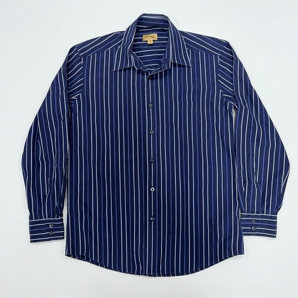 2000s Crocodile Button Down Shirt (Category: Formal Shirts) located in Manila. Submitted by josh_4386 (Listing ID 1470412219, Image 1). Description: 2000s Crocodile Button Down Shirt. Size: M Measurements: W: 20.5 L: 27 ₱450 .