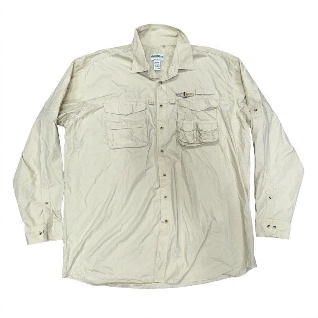 2000s LL Bean Outdoor Shirt (Category: Tshirts & Polo Shirts ) located in Manila. Submitted by josh_4386 (Listing ID 1470413018, Image 1). Description: 2000s LL Bean Outdoor Shirt Size: XXL Measurements: W: 28.5 L: 34 ₱800 .