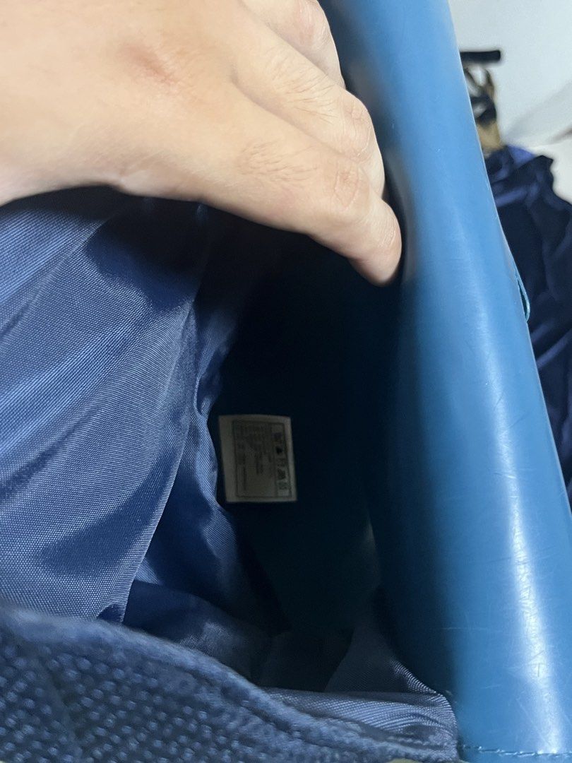 2000’s nike see through backpack (Category: Backpacks) located in Manila. Submitted by all.love.thrift.shop.v2 (Listing ID 1470486067, Image 3). Description: For sale! Vintage nike backpack Minimal signs of usage ₱3,999 + sf As is, No return No exchange No refund Color may vary due to lighting All items are cleaned before shipping Payment first via gcash/maya/gotyme/maribank bank transfer 💰 Ship via LBC/J&T/Lalamove 🚛 📍 Cainta, Rizal ❤️.