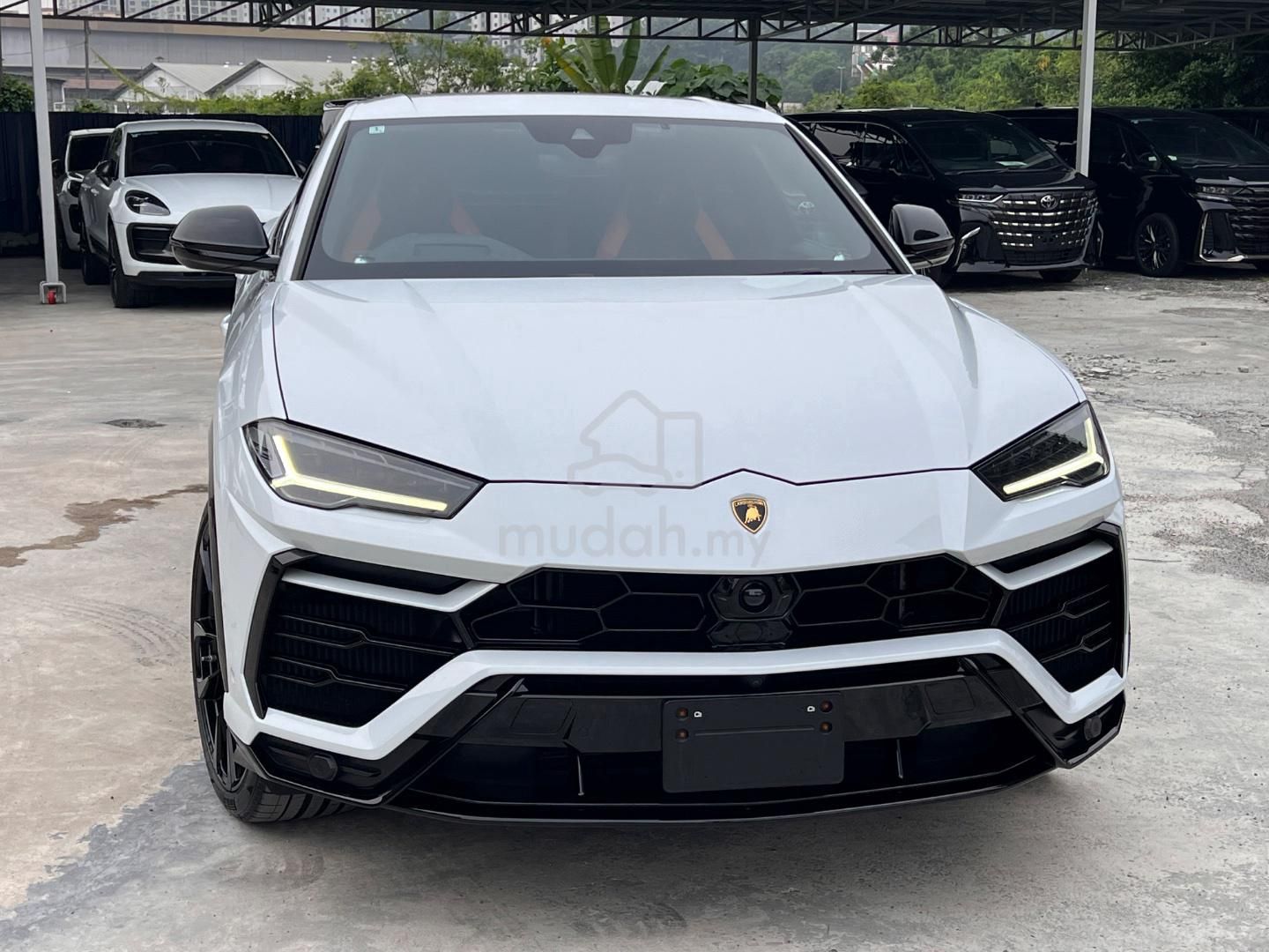 2023 Lamborghini Urus 4.0L V8 Capsule, Cars, Cars for Sale on Carousell