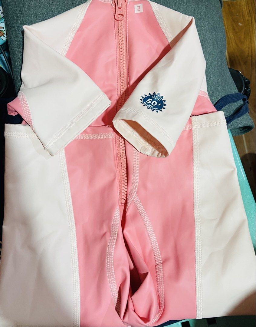 2-3 yrs old swimsuit Decatlon (Category: Babies & Kids Fashion) located in Manila. Submitted by yssaoneshop (Listing ID 1470365027, Image 3). Description: Slightly used 2-3 yrs old Warm sa body to maganda pag sa cold water.