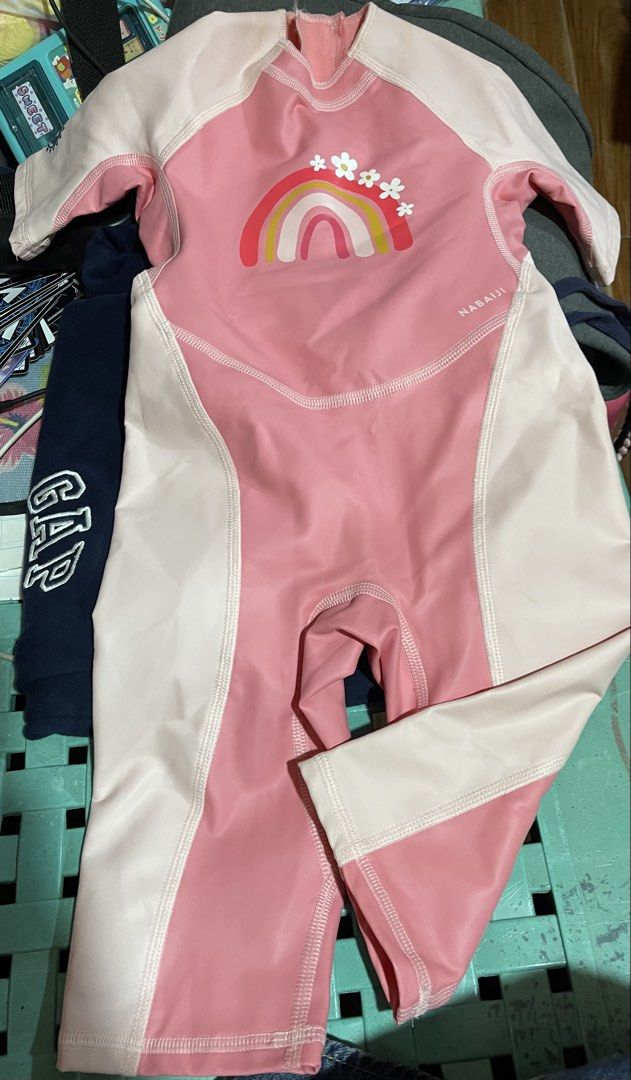 2-3 yrs old swimsuit Decatlon (Category: Babies & Kids Fashion) located in Manila. Submitted by yssaoneshop (Listing ID 1470365027, Image 1). Description: Slightly used 2-3 yrs old Warm sa body to maganda pag sa cold water.