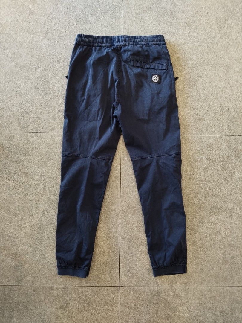 2 pcs Bundle Stone Island Type RE-T pants (Category: Joggers) located in Taytay. Submitted by the_vtg_pop-up (Listing ID 1470394912, Image 3). Description: 2 for 4k 28 and 29 waist to 30 authentic both.