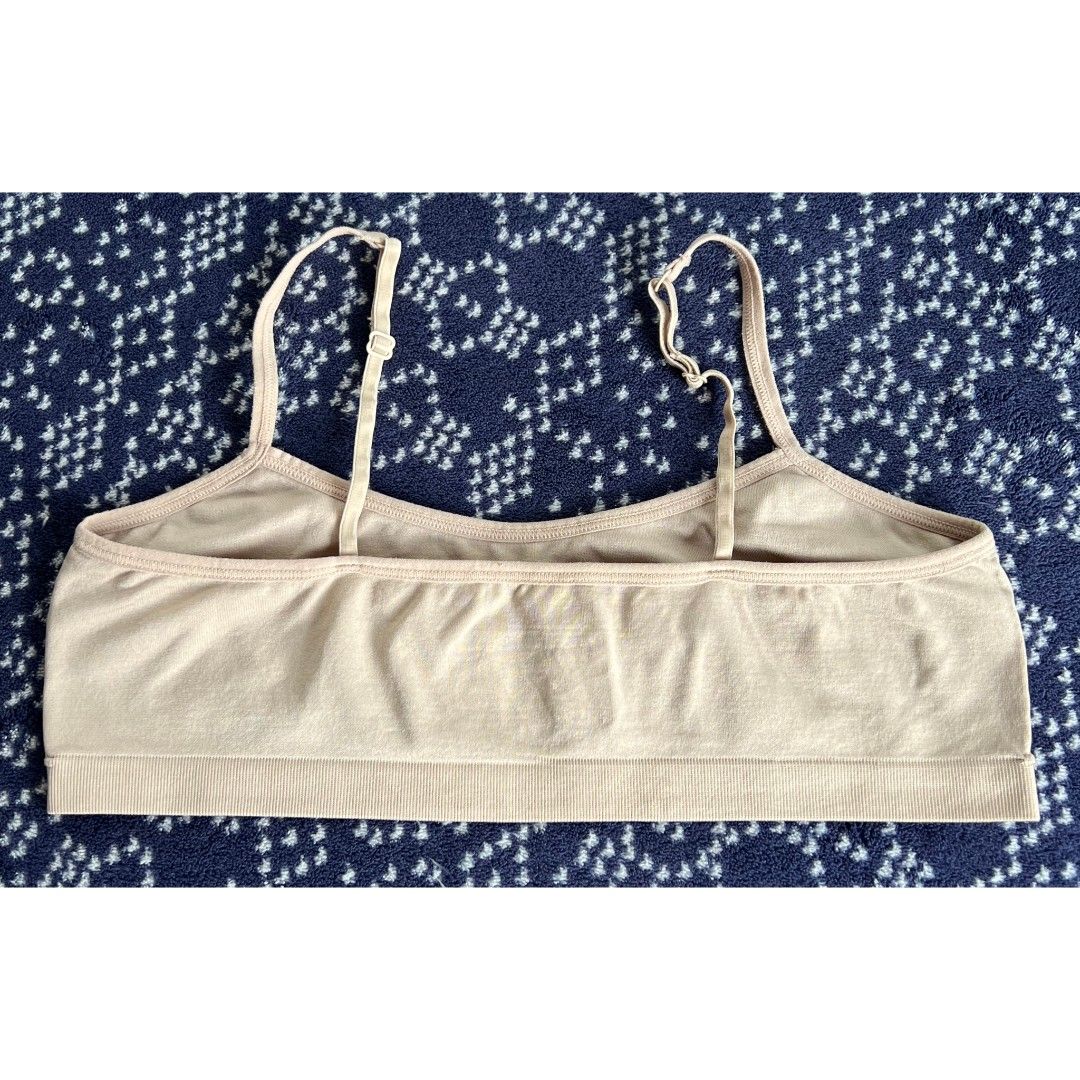 2 PCs Hanes Bralette Bra bundle (Category: Activewear) located in Quezon City. Submitted by all_items_50_each (Listing ID 1470372441, Image 3). Description: 2 PCs Bra Bralette bundle Fits teens, adult XS-S *brand and size is posted, as long as it is readable, measurements via tape measure-laid flat, is also posted *wash before wearing, may have lints, dirt/stains (due to storage), color-bleed stains, esp. light colored, with normal signs of usage