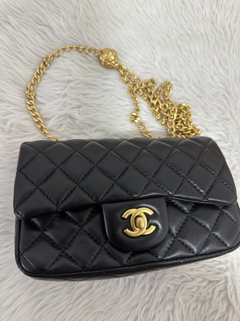 2 ways sling bag (Category: Cross-body Bags) located in Antipolo. Submitted by jlonline_1207 (Listing ID 1470390962, Image 1). Description: Coded Actual pic na po Rfs need funds gor tuition of my son.