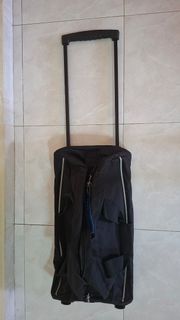World Polo 32 inch Trolley Duffel Bag, Hobbies & Lifestyle, Travel ...