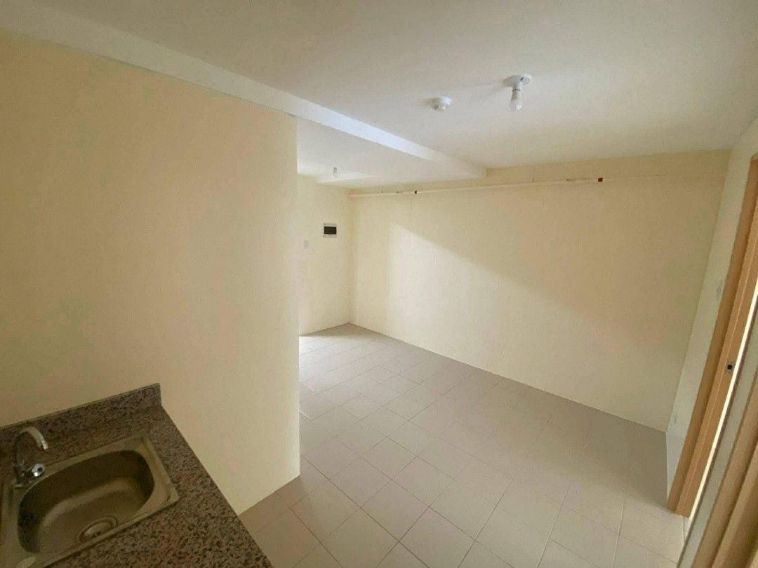 2BR CONDO (Category: Apartments & Condos) located in Manila. Submitted by danylreyes07 (Listing ID 1470545201, Image 3). Description: 🏡 ₱10K LANG, MAY CONDO KA NA! 👀 Looking for a place to call your own? ✅ Rent-to-own ✅ Ready for occupancy ✅ Pag-IBIG / Bank financing Curious sa monthly? Message me for details! 📩.