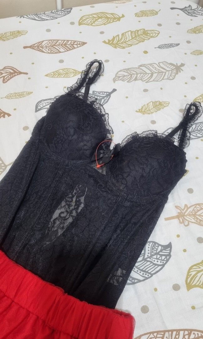 2pc Corset and tulle skirt (Category: Sets or Coordinates) located in Santa Rosa. Submitted by ronalyn0321 (Listing ID 1470555760, Image 2). Description: In excellent condition Fits medium frame Bust size 34 Cup B Skirt garterize Shipping services j&t or book your lalamove rider.