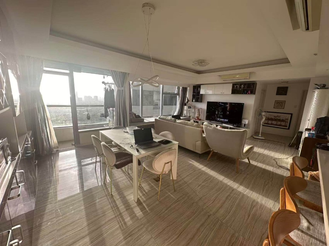 (Category: ) located in . Submitted by rmvlistings (Listing ID 1470372864, Image 1). Description: .