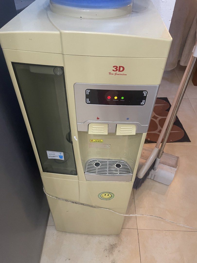 3D New Generation Hot and Cold Water Dispenser (Category: Water Purifiers & Dispensers) located in Las Pinas. Submitted by riavlamera40834 (Listing ID 1470450821, Image 2). Description: - Brand: 3D New Generation - Type: Floor-standing hot and cold water dispenser - Color: Cream exterior casing - Features: Dual temperature settings with indicator lights, removable drip tray, and a convenient bottom storage cabinet - Includes: Standard blue water 