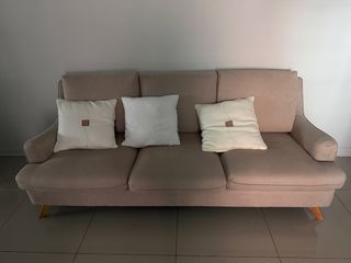 (Category: ) located in . Submitted by mllllchong (Listing ID 1470425547, Image 1). Description: .
