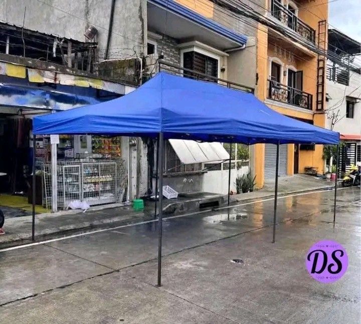 3x4.5m Rectractable Tent (Category: Outdoor Furniture) located in Manila. Submitted by micoooy (Listing ID 1470488391, Image 1). Description: .