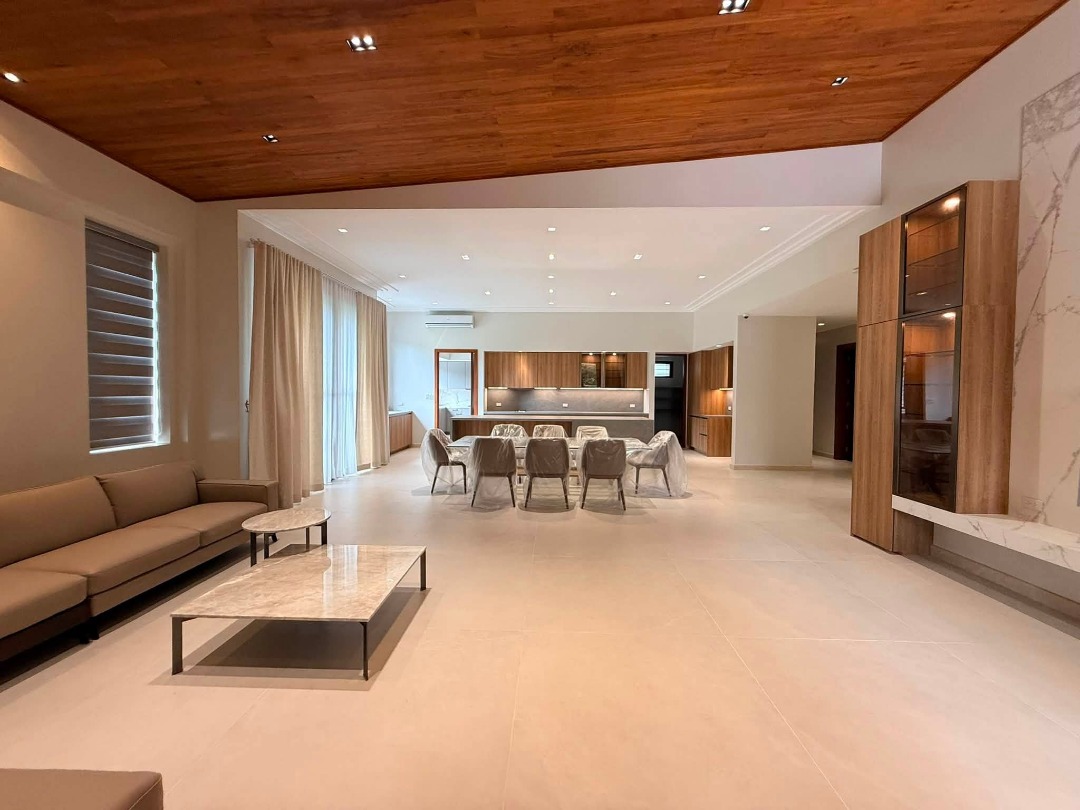 (Category: ) located in . Submitted by raincomito (Listing ID 1470484017, Image 1). Description: .