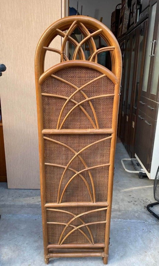4 Panel Rattan Divider Partition Wall (Category: Wall Decor) located in Quezon City. Submitted by dannikkishoppe2 (Listing ID 1470553928, Image 3). Description: 4 Panel Rattan Divider Partition Wall‼️₱4800‼️ L58 H56 inches Please manage your expectations as there might be minimal flaws. Color may vary due to lighting, it may appear darker or lighter in person. Check photos first before buying. Please refrain from purchasing if you are particular 