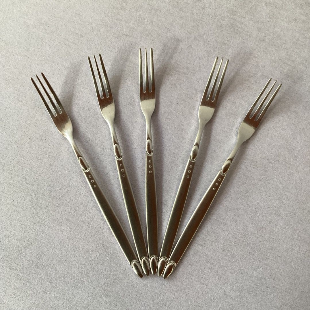 5-pc Dessert Fork Set (Category: Coffee & Tea Tableware) located in Davao. Submitted by atbpshop192593 (Listing ID 1470541218, Image 2). Description: Php120 all 5 5-pc Dessert Fork Set Please REVIEW PHOTOS We use 100% repurposed packaging materials SF starts at Php70 via Flash Express First to pay .