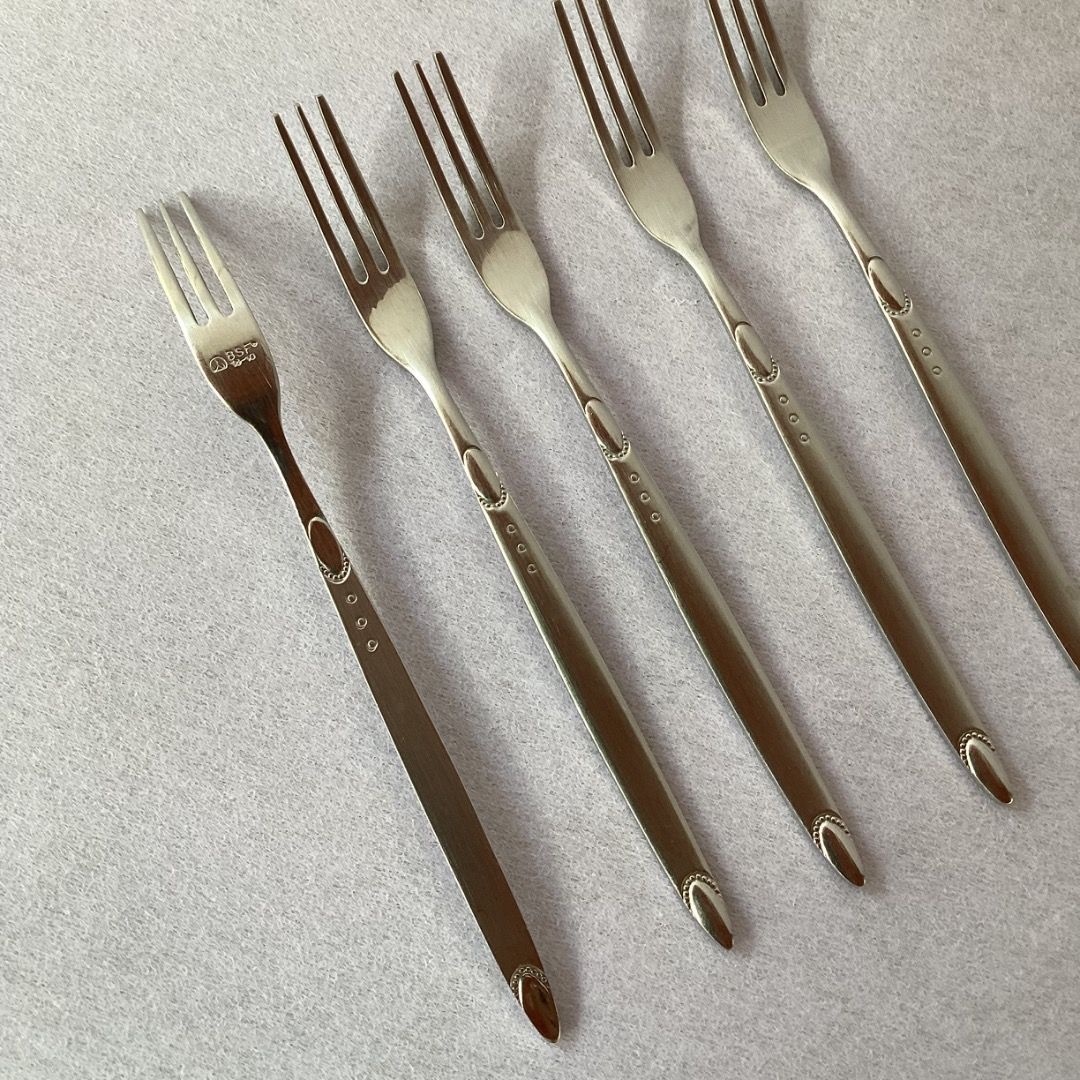 5-pc Dessert Fork Set (Category: Coffee & Tea Tableware) located in Davao. Submitted by atbpshop192593 (Listing ID 1470541218, Image 3). Description: Php120 all 5 5-pc Dessert Fork Set Please REVIEW PHOTOS We use 100% repurposed packaging materials SF starts at Php70 via Flash Express First to pay .