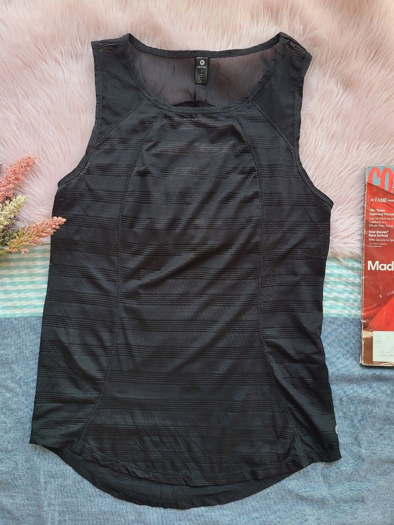 90 Degree By Reflex Black Workout Tank Top Size S (Category: Activewear) located in Lingayen. Submitted by chloeswhite (Listing ID 1470448675, Image 2). Description: - Brand: 90 Degree By Reflex - Color: Black - Size: Small - Origin: Made in Indonesia - Design: Vertical textured stripes with breathable mesh paneling on upper back and shoulders - Details: Scoop neckline, curved hem, and small reflective logo near bottom - Fabric: Lightweight and b