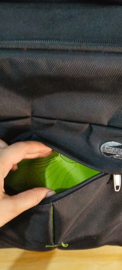 🧳 AMERICAN TOURISTER BY SAMSONITE (Category: Luggage) located in Manila. Submitted by chocoman0235367 (Listing ID 1470413403, Image 2). Description: NEW ARRIVAL‼️ BRANDED AMERICAN TOURISTER BY SAMSONITE SPINNER LUGGAGE Carry on,cabin,small Size 🔰Softcase Nylon Polyester 🔰Top and Side Carrier Handle 🔰Telescopic Push Handle 🔰Smooth and Silent 360 Rotation wheels 🔰Front and Back zipper Pocket 🔰Wide space Suitcase With Support Strap and Pocket